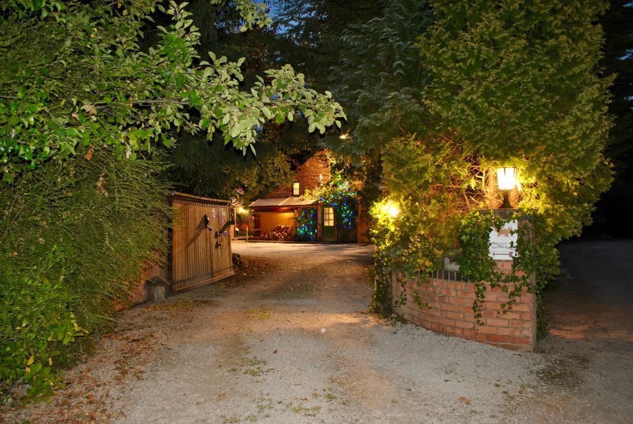 Milwich Squirrel Barn 빌라 외부 사진